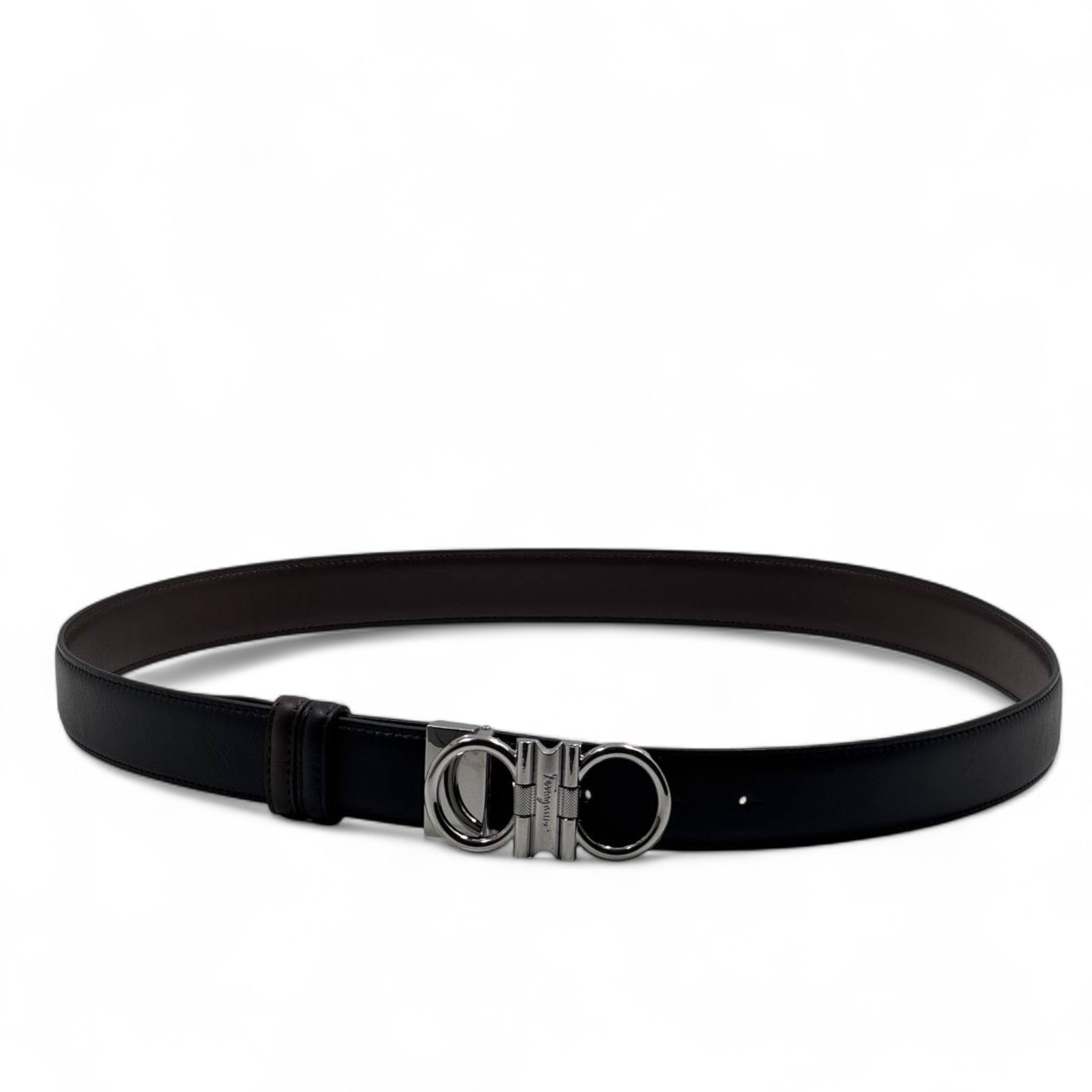 Salvatore Ferragamo Gancini Leather Belt – 120cm 🖤 Signature Elegance