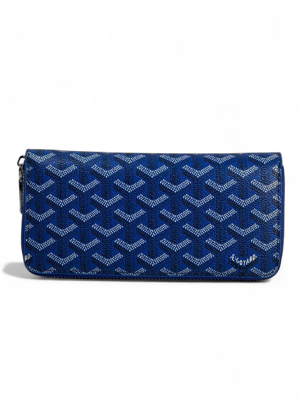 Goyard-Inspired Royal Blue Clutch – Bold, Elegant & Unforgettable 💙✨