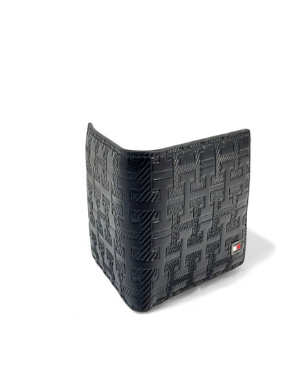 Tommy Hilfiger-Inspired Embossed Pattern Wallet – Modern Texture, Timeless Elegance 🖤✨
