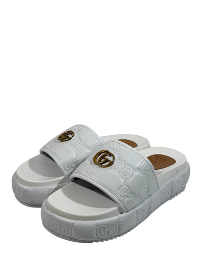 GUCCI GG Embossed Slide Sandals – White Edition 🤍✨