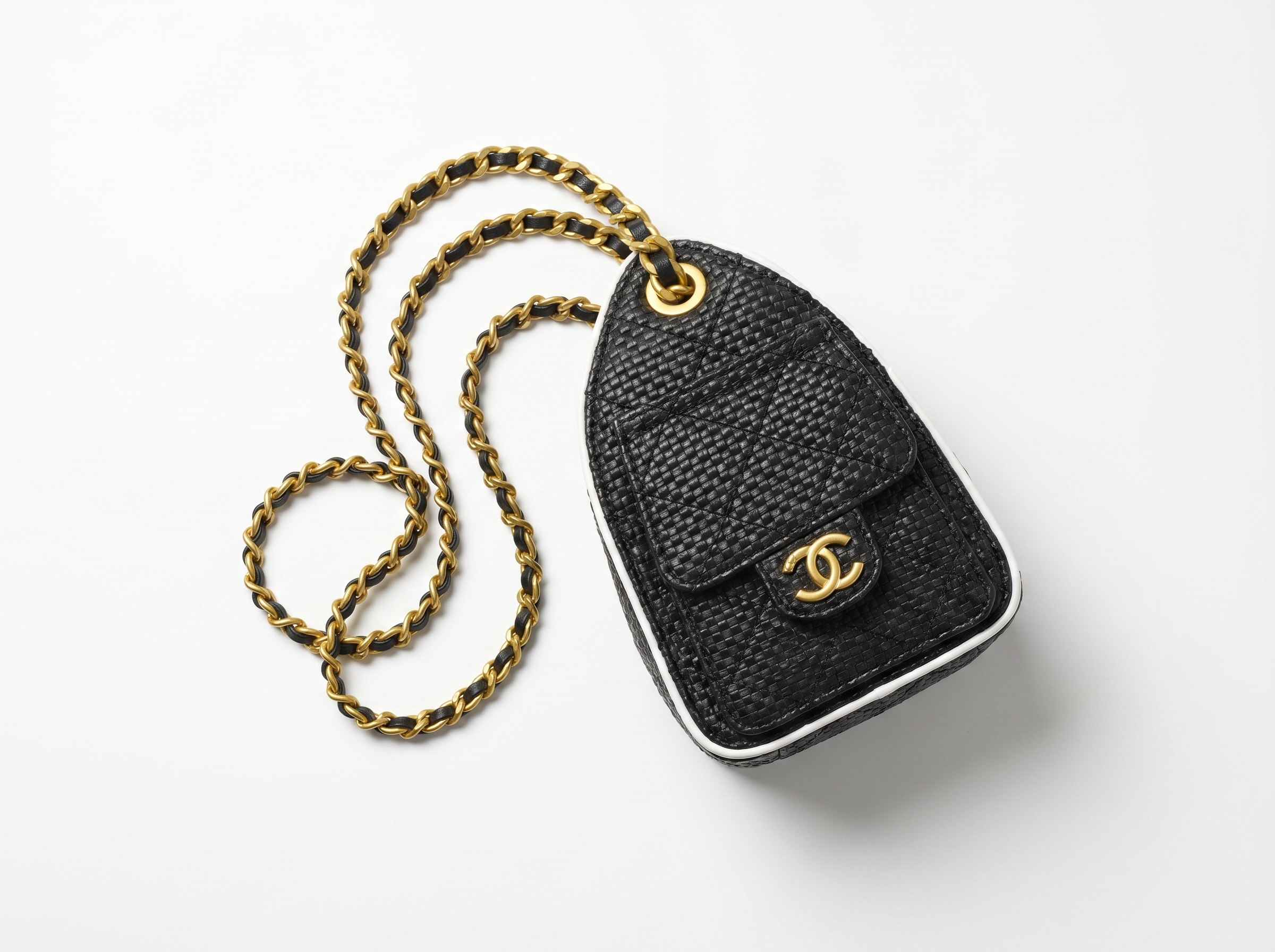 Chanel Drawstring Chain Shoulder Bag mini – Black & White 🖤✨