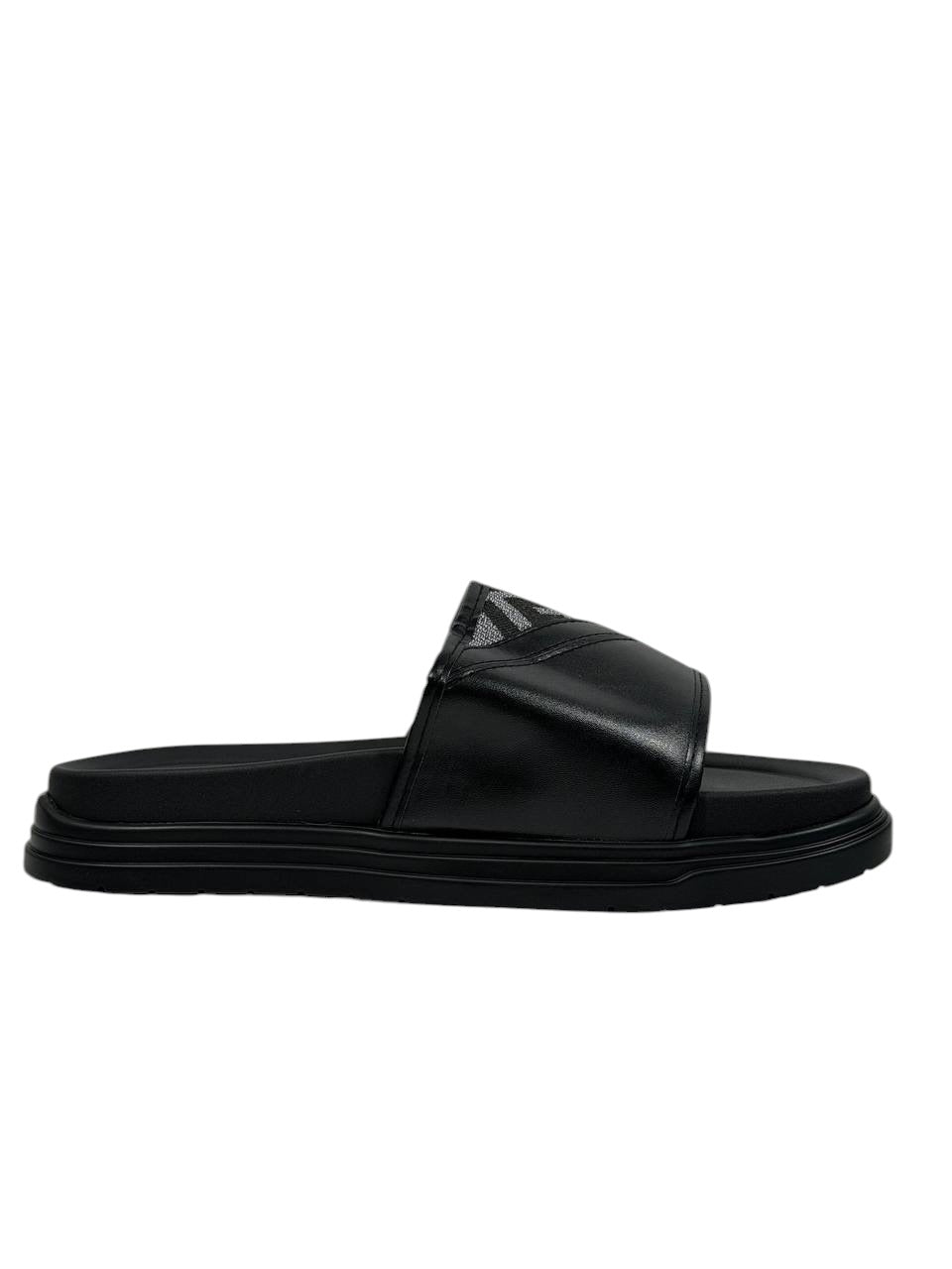 FENDI Luxury Slides – Black FF Edition 🖤✨