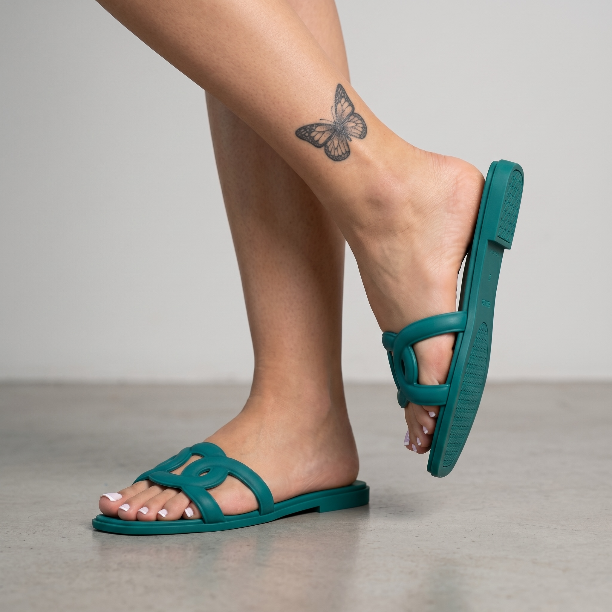 Hermès Chypre Rubber Sandals – Emerald Green 💚