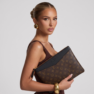 ✨ Louis Vuitton Monogram Canvas Large Wristlet Pouch