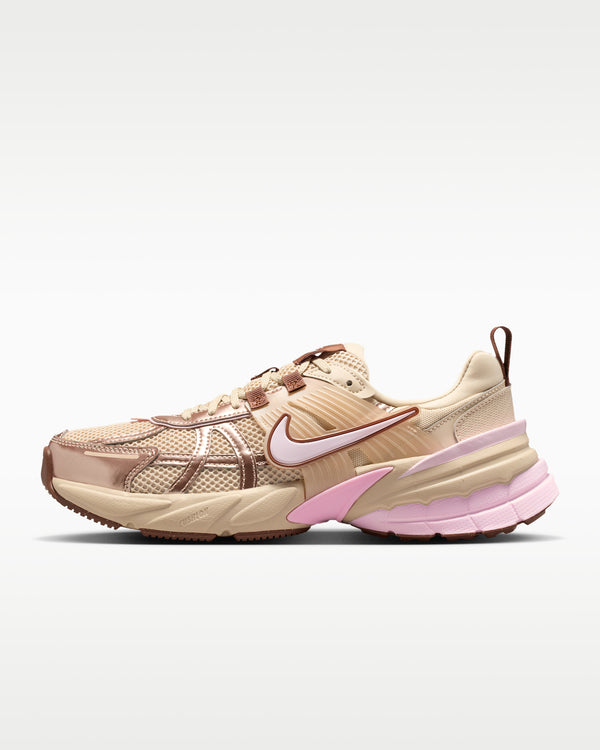Nike Sneaker – Tan Rose Chunky Runner 🌷👟