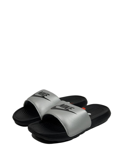 NIKE Comfort Slides – Grey & Black Edition 🖤⚡