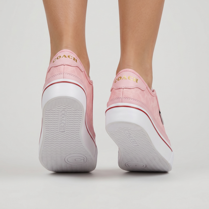 Coach Platform Signature Sneakers – Soft Pink Edition 🎀✨