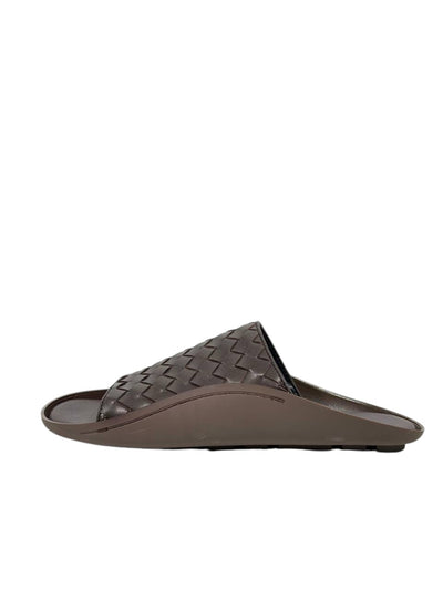 Bottega Veneta Intrecciato Slide Sandals – Brown Edition 🤎✨