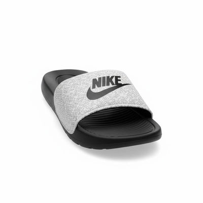 Nike Black & White Logo Slides ⚫🤍 | Clean Sport Everyday Essential 👟🔥