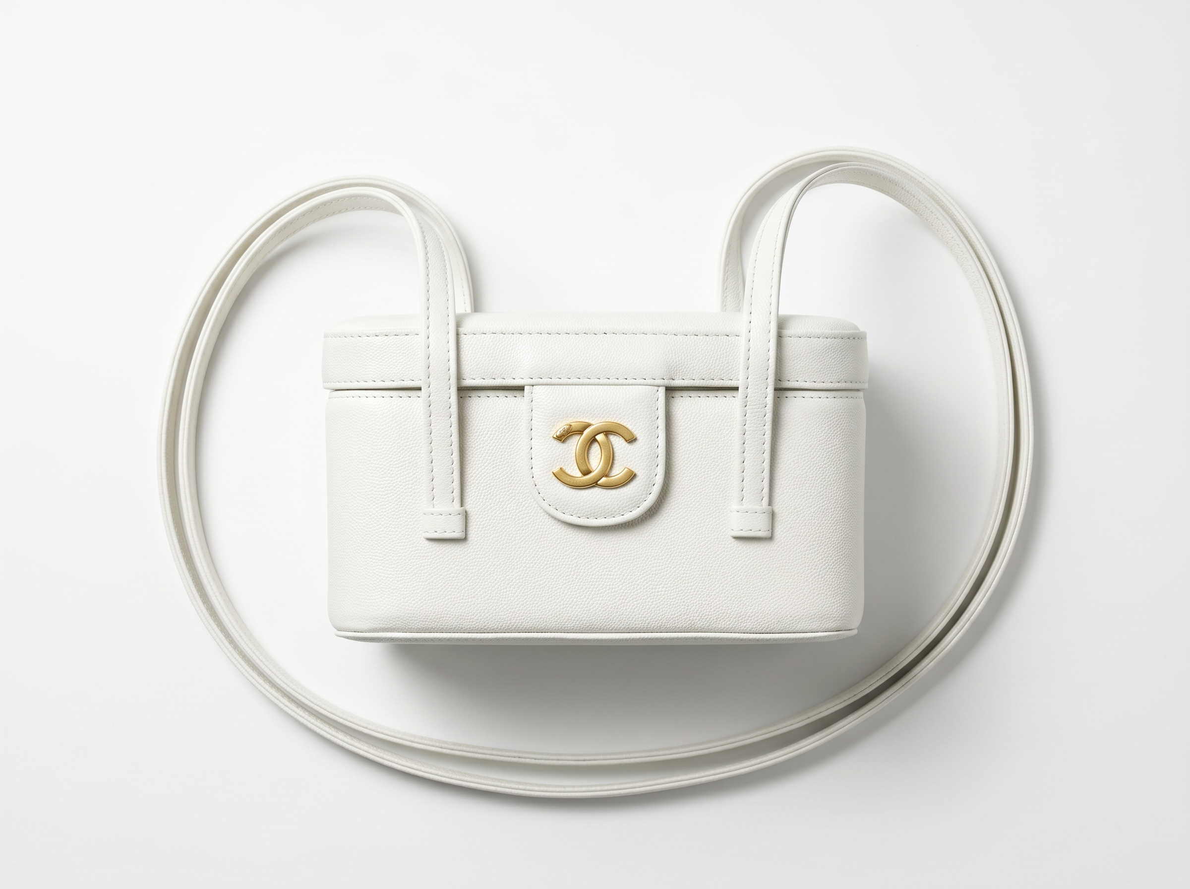 🤍 Chanel White Vintage Vanity Shoulder Bag 🤍
