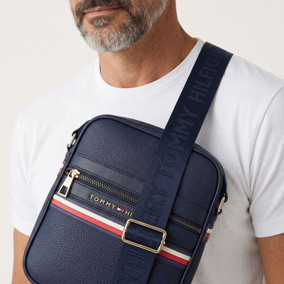 🎒 Tommy Hilfiger Navy Crossbody Bag – Classic Signature Stripe Edition 🇺🇸