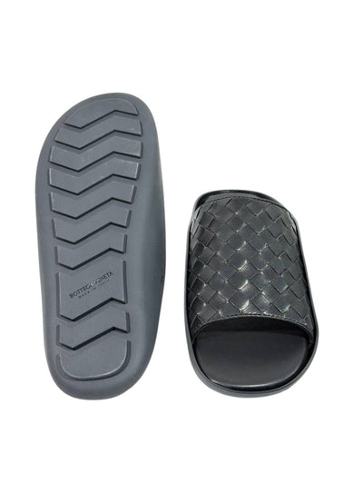 Bottega Veneta Intrecciato Slide Sandals – Black Edition 🖤✨