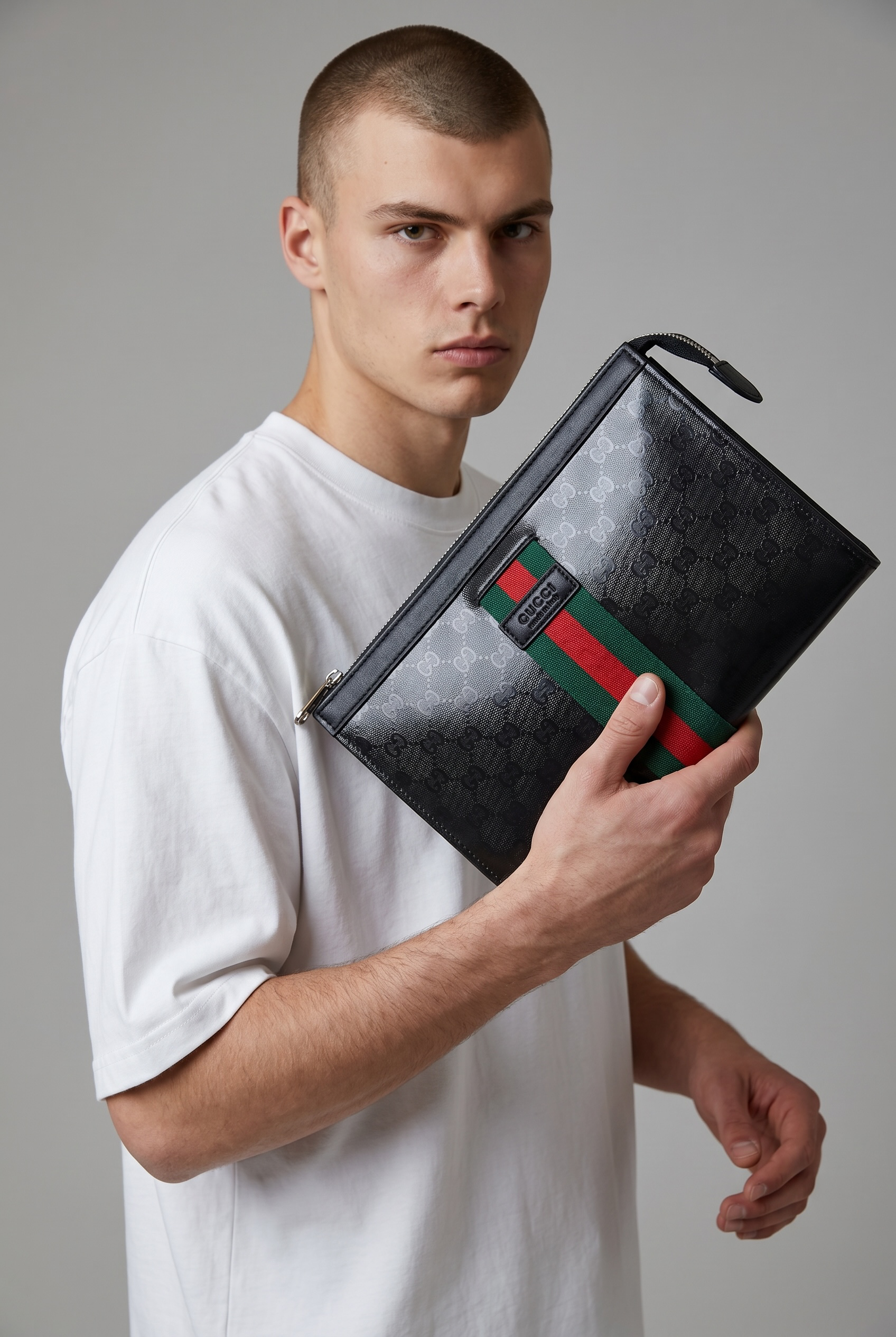 Gucci Black GG Web Stripe Zip Clutch 🖤💚❤️✨🔥