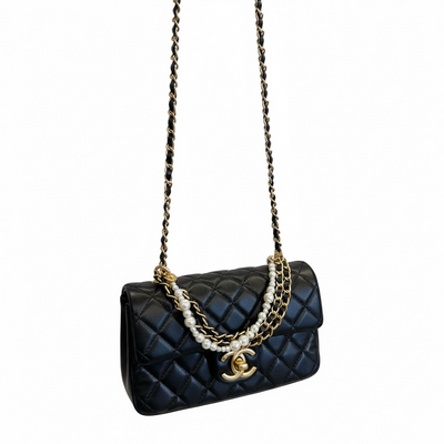 🖤✨ Chanel Quilted Pearl Chain Flap Bag ✨🖤