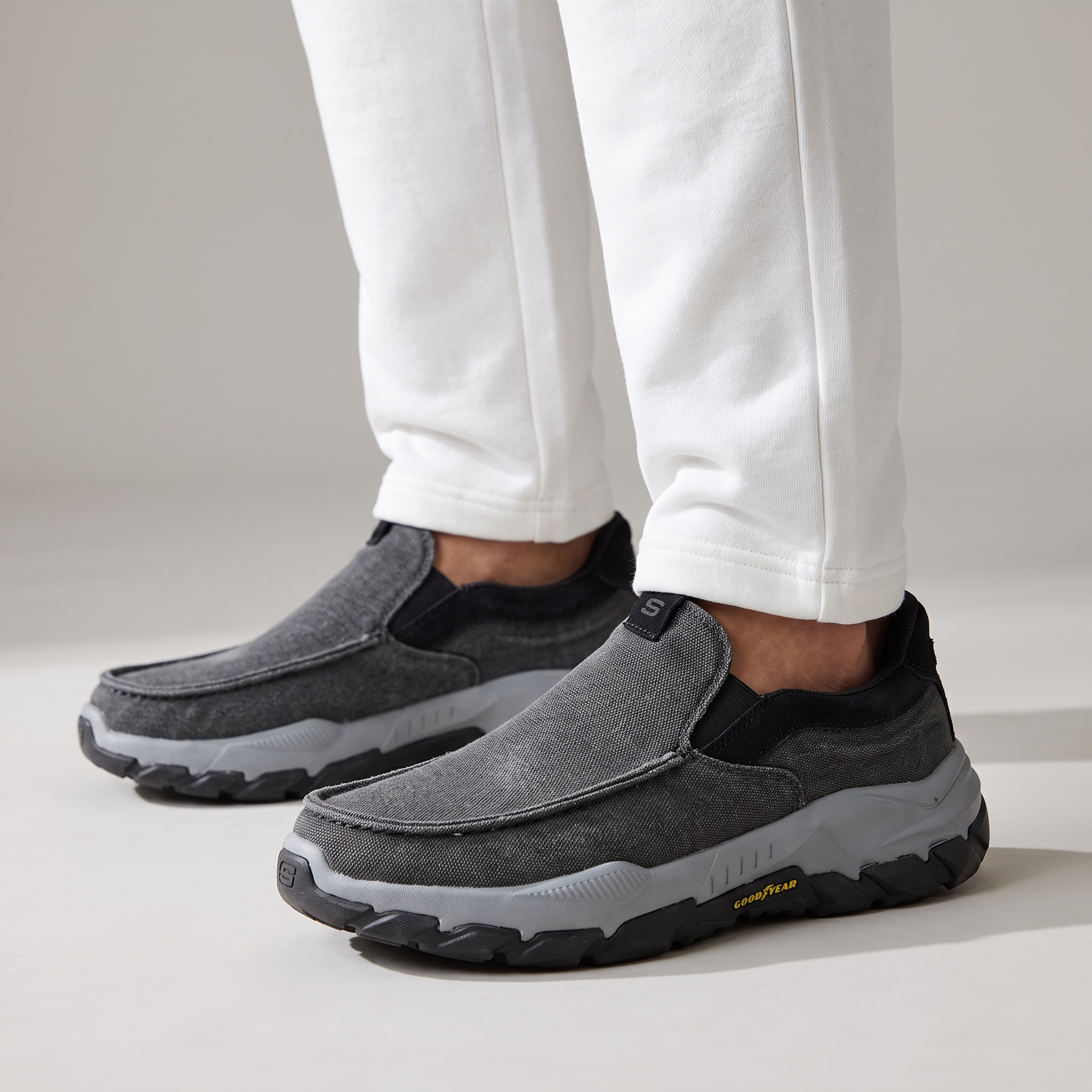 Skechers Slip-On Trainer – Charcoal Grey 👟