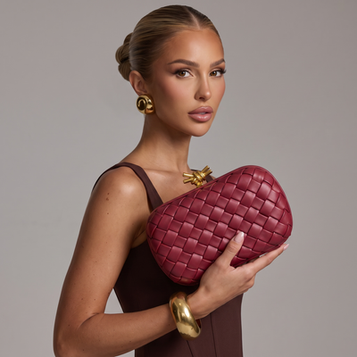Bottega Veneta Intrecciato Knot Clutch Deep Red❤️✨