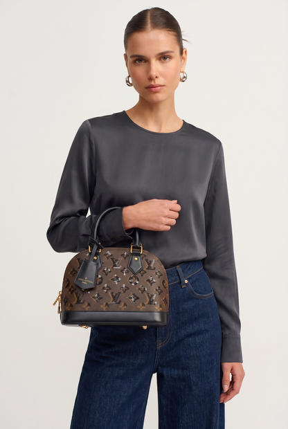 👜✨ Louis Vuitton Alma BB – Monogram Sparkle Edition 🤎💎