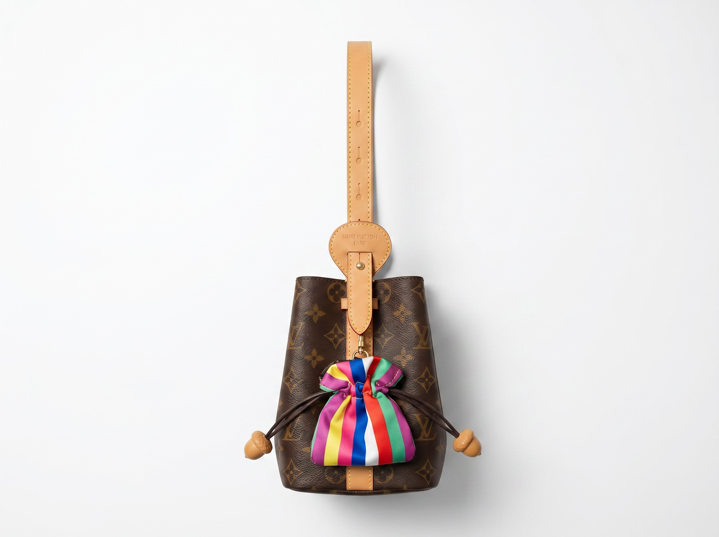 👜 Louis Vuitton Monogram Bucket Bag with Silk Bow Charm