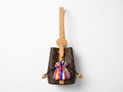 👜 Louis Vuitton Monogram Bucket Bag with Silk Bow Charm