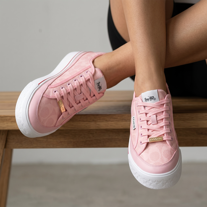Coach Platform Signature Sneakers – Soft Pink Edition 🎀✨