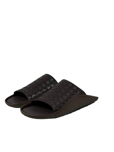 Bottega Veneta Intrecciato Slide Sandals – Brown Edition 🤎✨