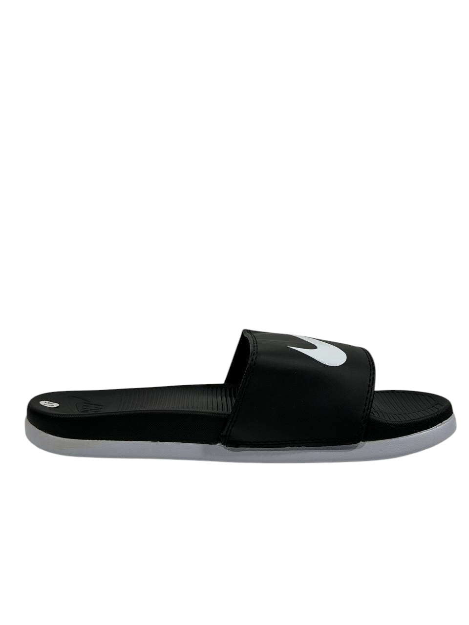 NIKE Slides – Black & White Swoosh Edition 🖤🤍