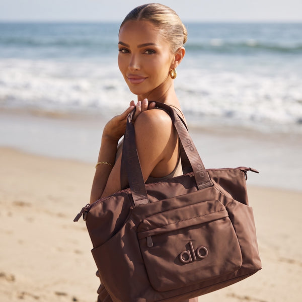 🤎 Alo Yoga Everyday Utility Tote Bag – Mocha Brown