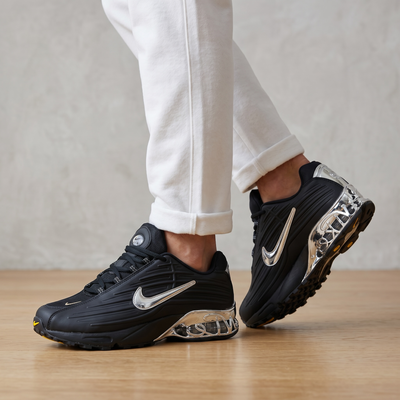 Nike Shox Black Chrome Edition – Bold Power, Timeless Style