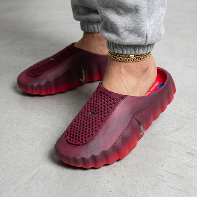 👟 Nike MIND Recovery Clogs – Deep Burgundy