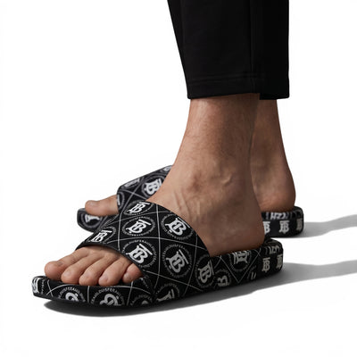🖤🔥 Burberry Slides – All Over Monogram Black Edition 💎🩴