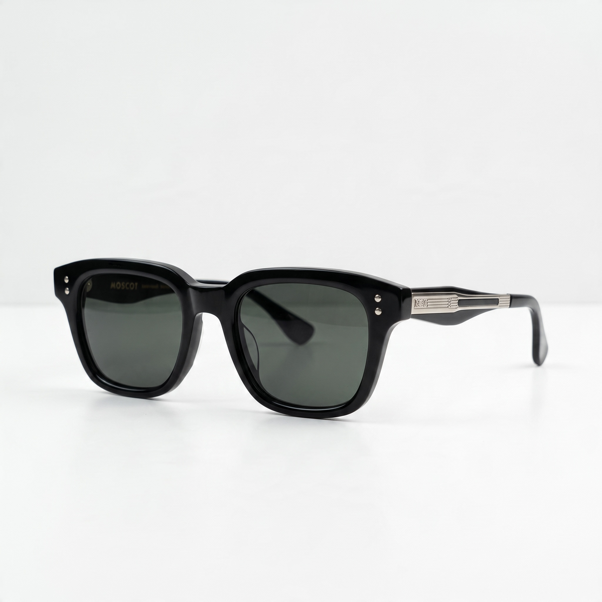 MOSCOT Square Sunglasses – Chunky Frame 🕶️