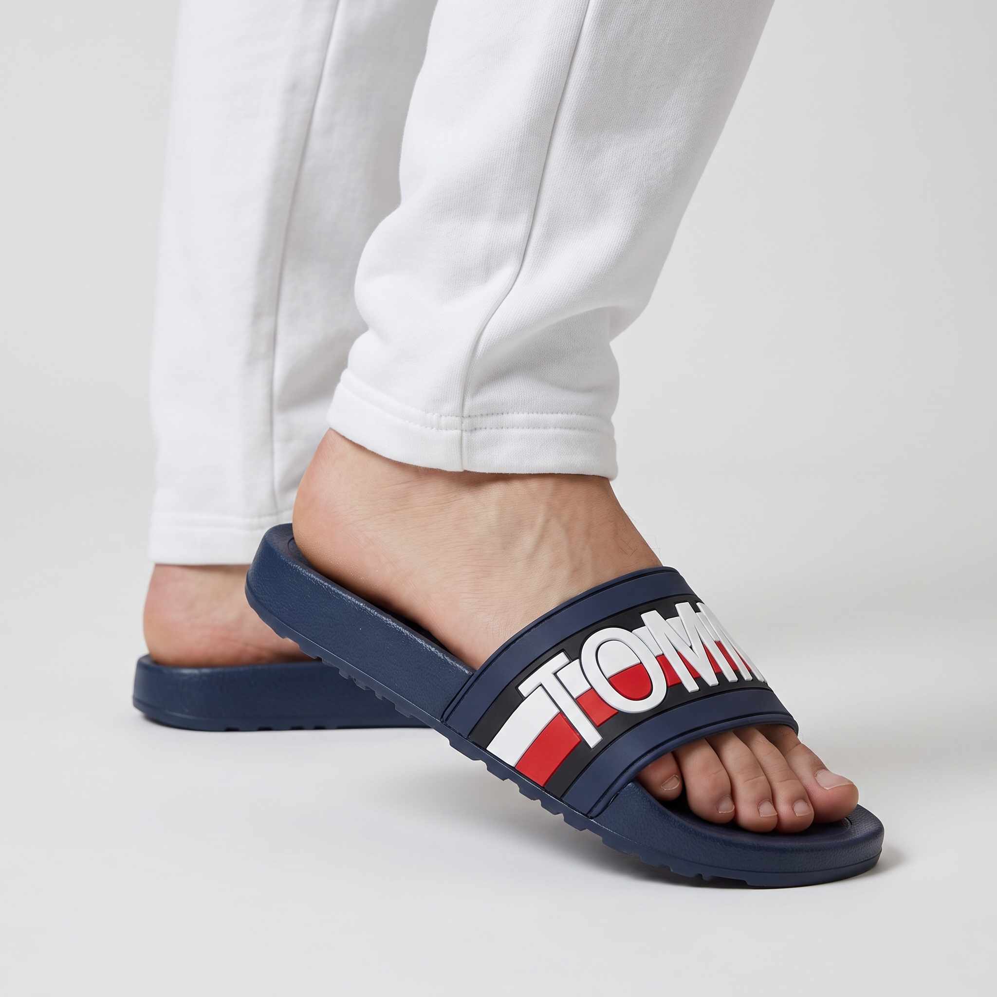 Tommy Hilfiger Logo Slides — Navy