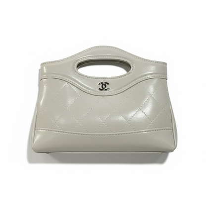 Chanel White Quilted Handle Bag – Classic Elegance Luxury Edition 🤍✨