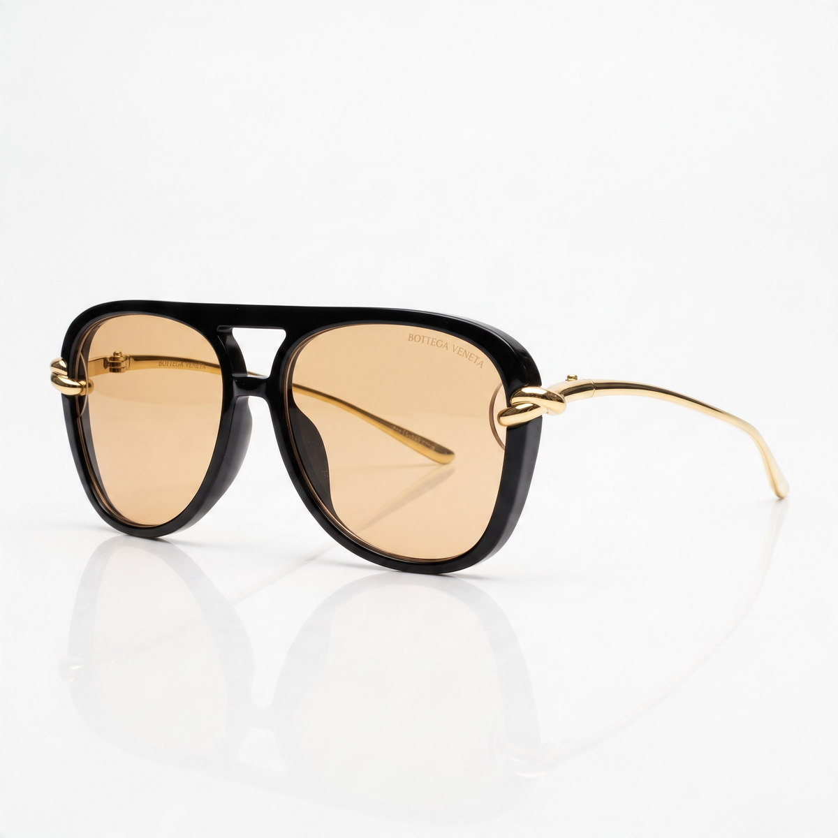 Bottega venta Black Frame Amber Lens 🕶️