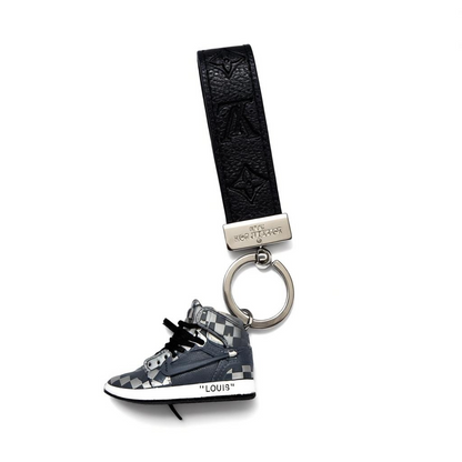 Louis Vuitton Sneaker Keychain 🔑👟🖤