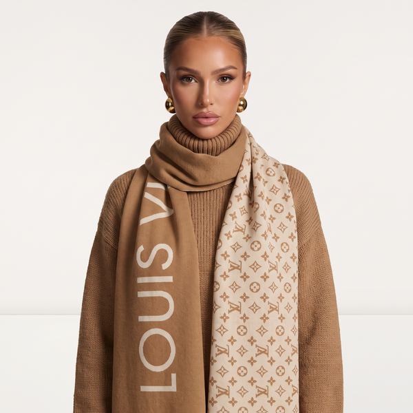 🤎 Louis Vuitton Bold Logo Winter Scarf