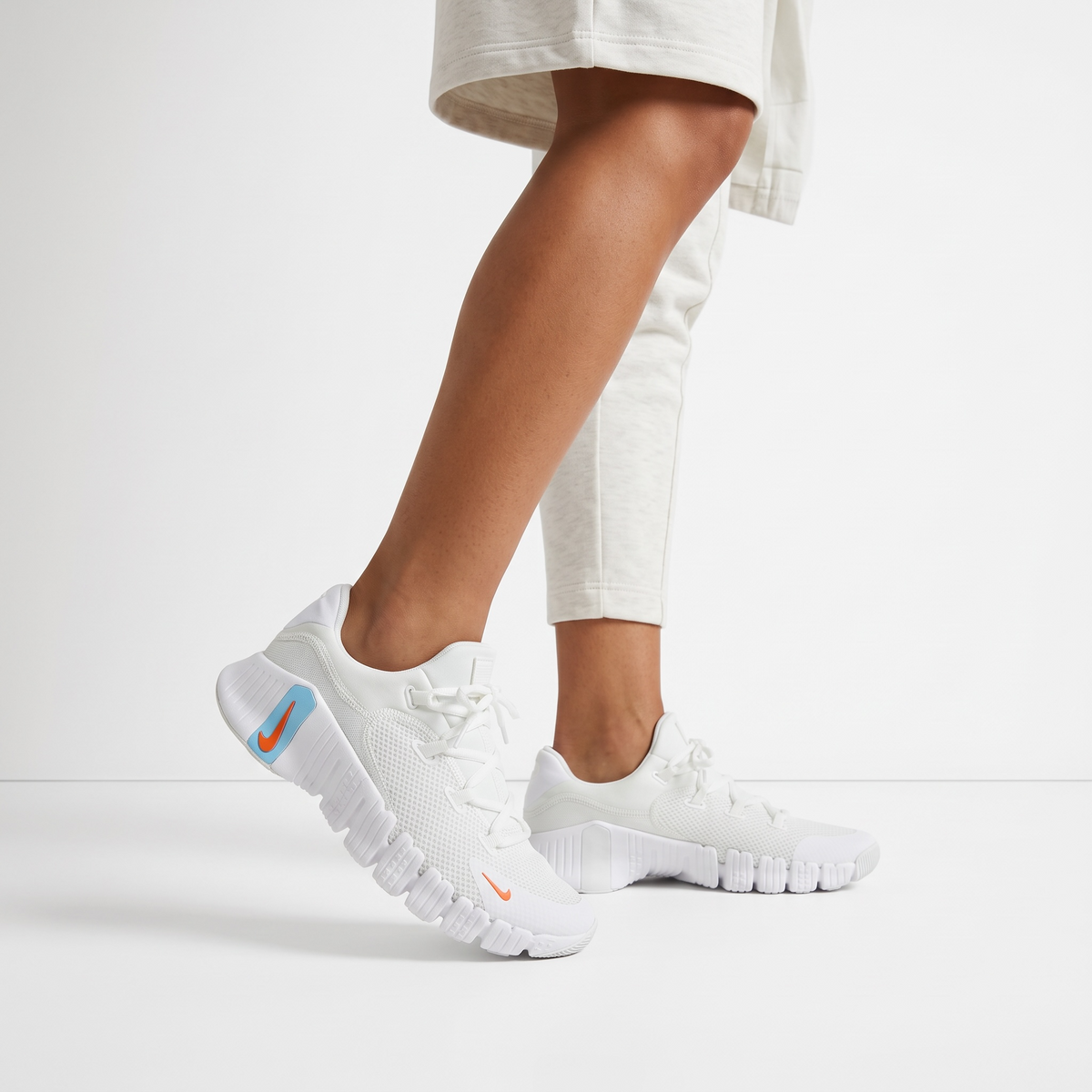 Nike Free Runner – White with Blue Accent 👟⚪️