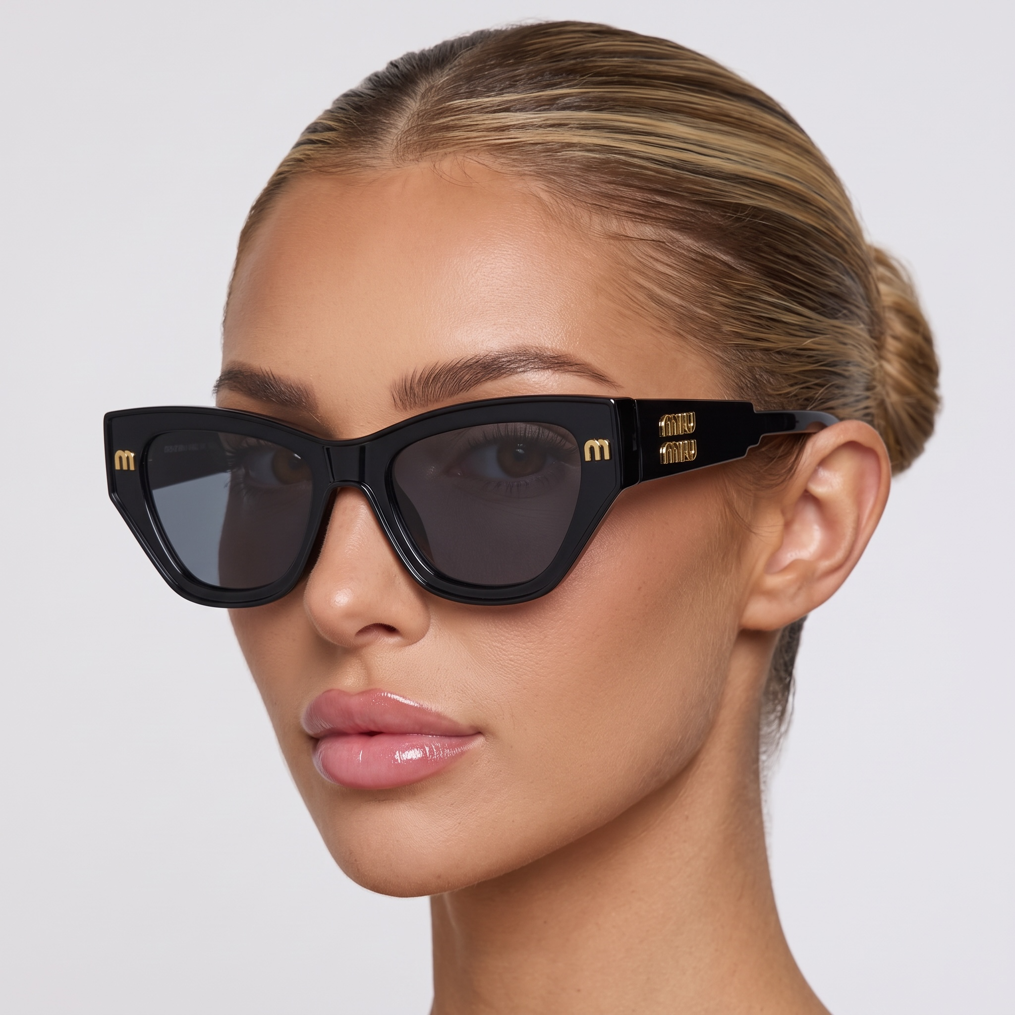 🕶️ Miu Miu Cat-Eye Sunglasses – Black & Gold Glam Edition ✨