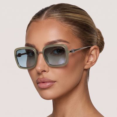 🕶️ Chanel Square Gradient Sunglasses – Modern Elegance & Iconic Luxury ✨💚💙