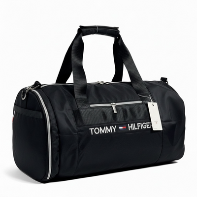 🖤 Tommy Hilfiger Duffel Bag – Black Classic Edition 🖤