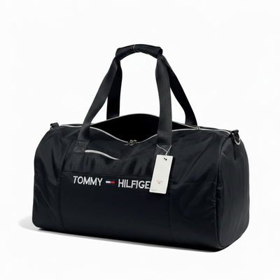 🖤 Tommy Hilfiger Duffel Bag – Black Classic Edition 🖤