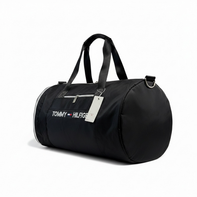 🖤 Tommy Hilfiger Duffel Bag – Black Classic Edition 🖤