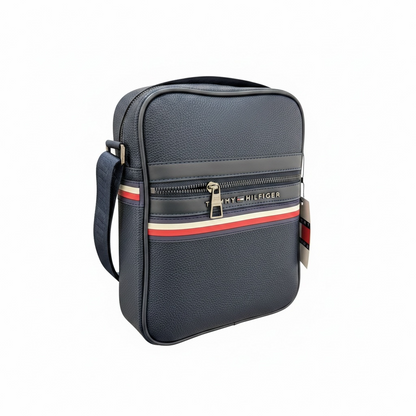 👜 Tommy Hilfiger Navy Crossbody Bag – Classic Style, Everyday Comfort