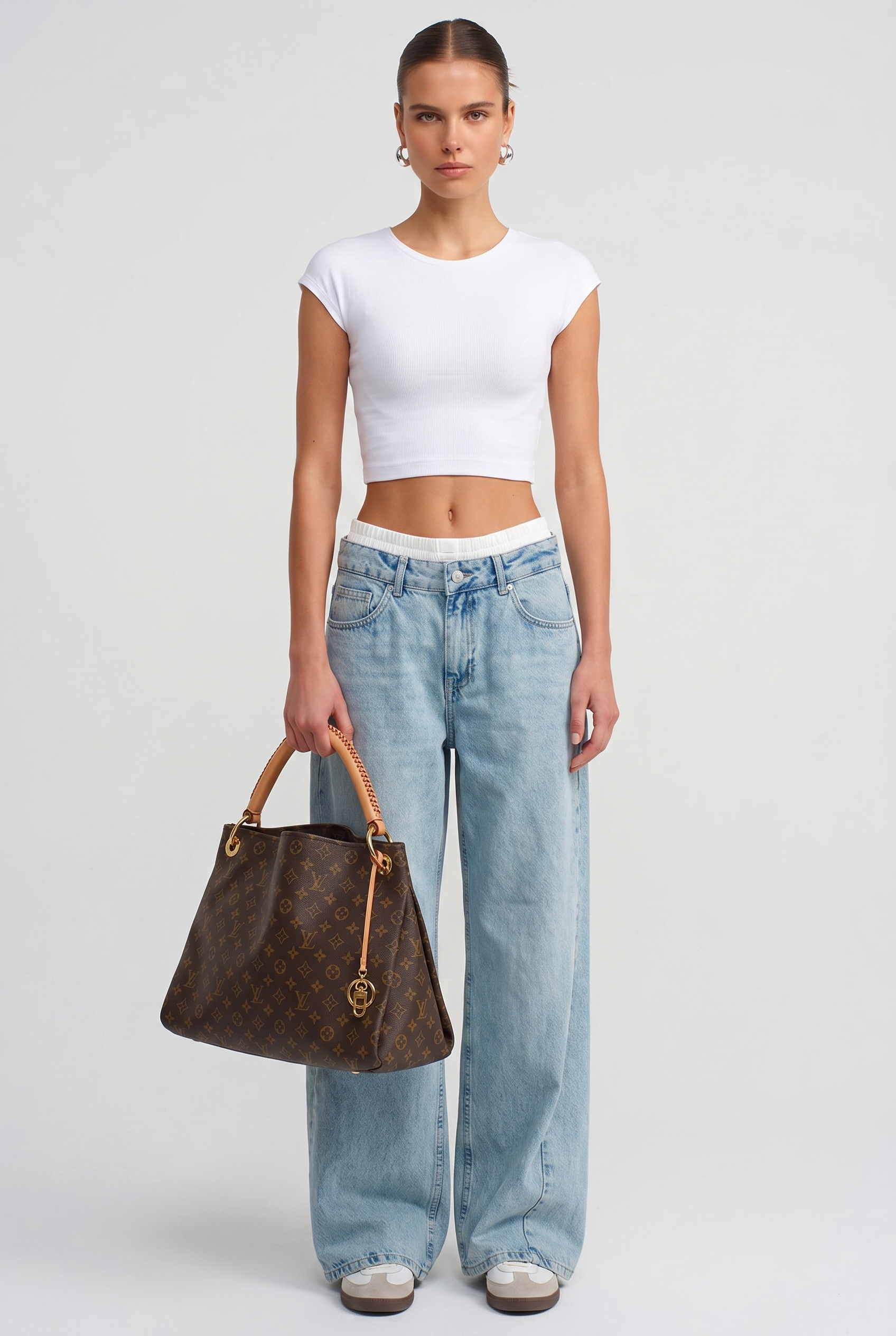 Louis Vuitton Monogram artsy Shoulder Bag – Classic Brown Leather Handle 🤎✨
