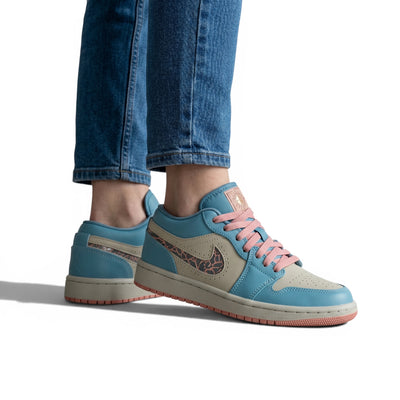 Nike Dunk Low Blue & Pink Sneakers 👟💙🌸 Trendy Streetwear Shoes – Women Casual Fashion Trainers ✨🔥
