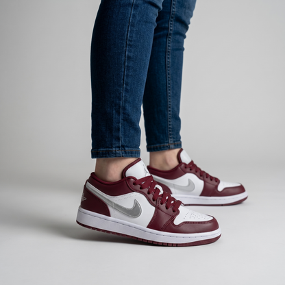 Nike Dunk Low Burgundy & White Sneakers 👟❤️‍🔥🤍 Premium Streetwear Shoes – Women & Men Casual Trainers 🔥✨