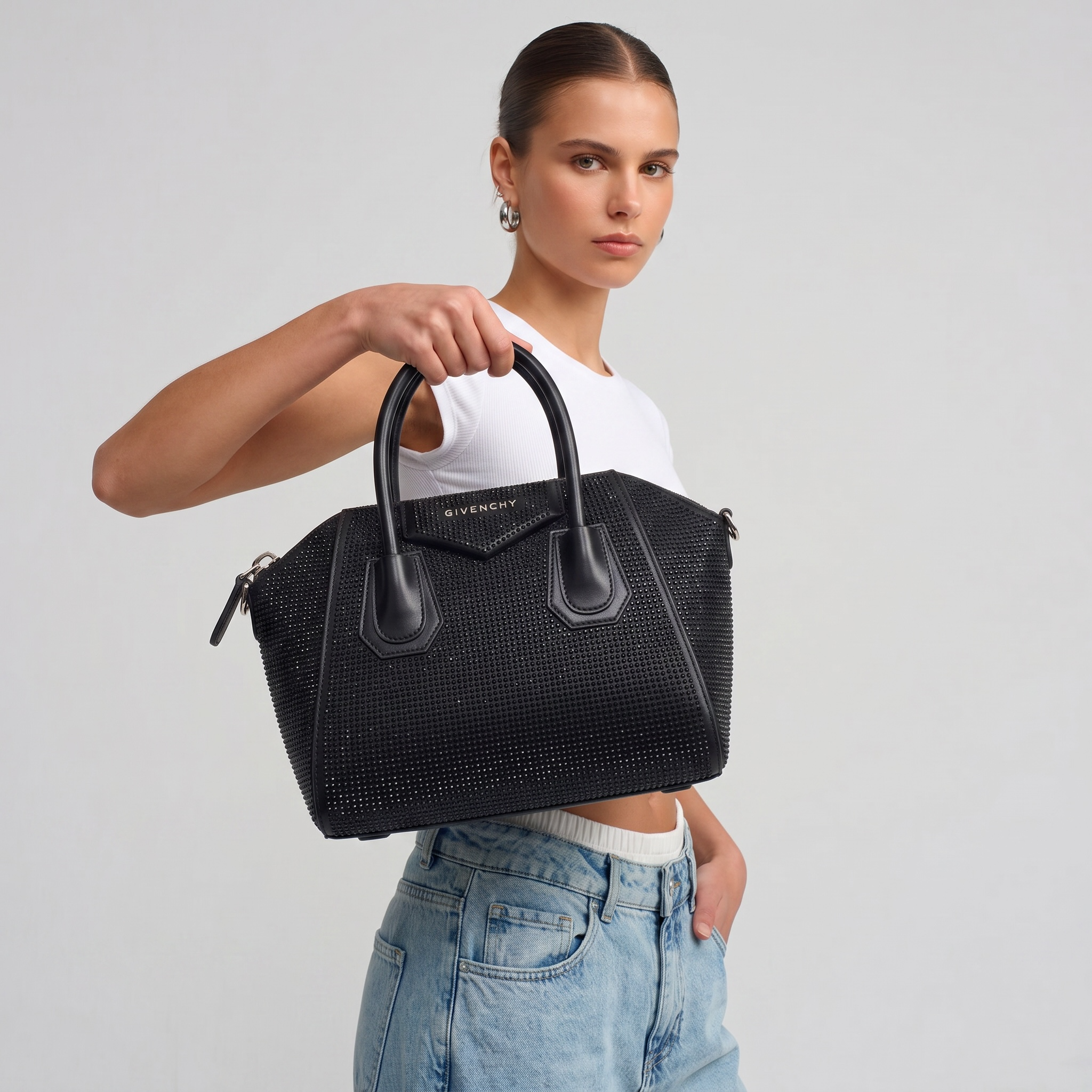 Givenchy Antigona Black Textured Leather Bag 🖤✨