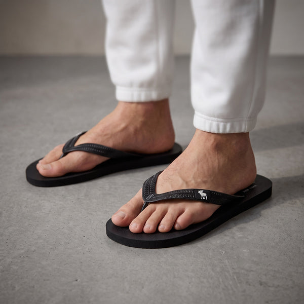 Abercrombie Flip Flops – Black Rubber Thong 🩴
