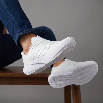 Adidas Runner – All White Lightweight Sneaker 👟 - MASTERPIECE