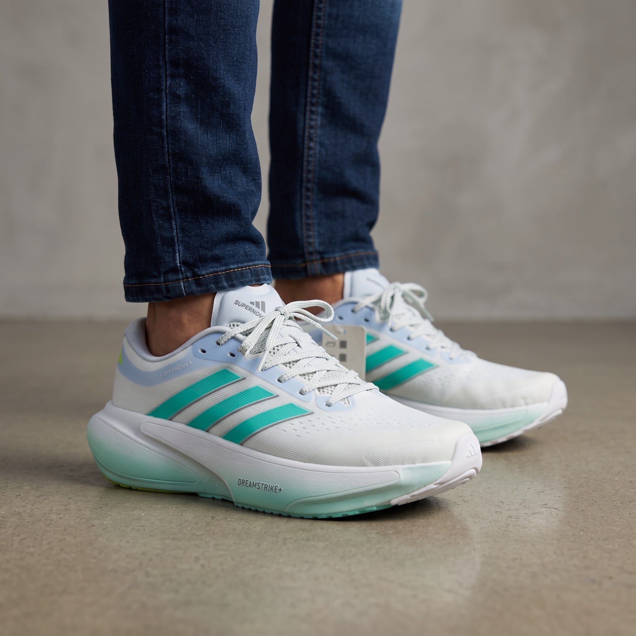 Adidas Supernova – White Teal Runner 👟 - MASTERPIECE